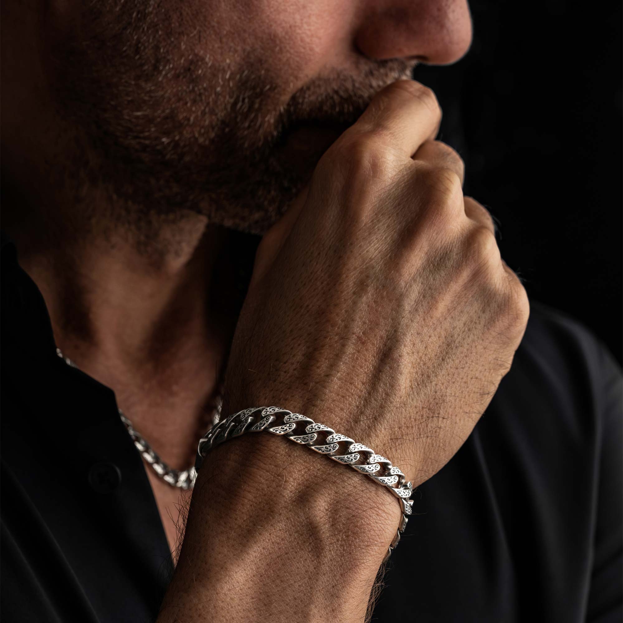 Fulda - Embroidery Patterned Silver Chain Bracelet