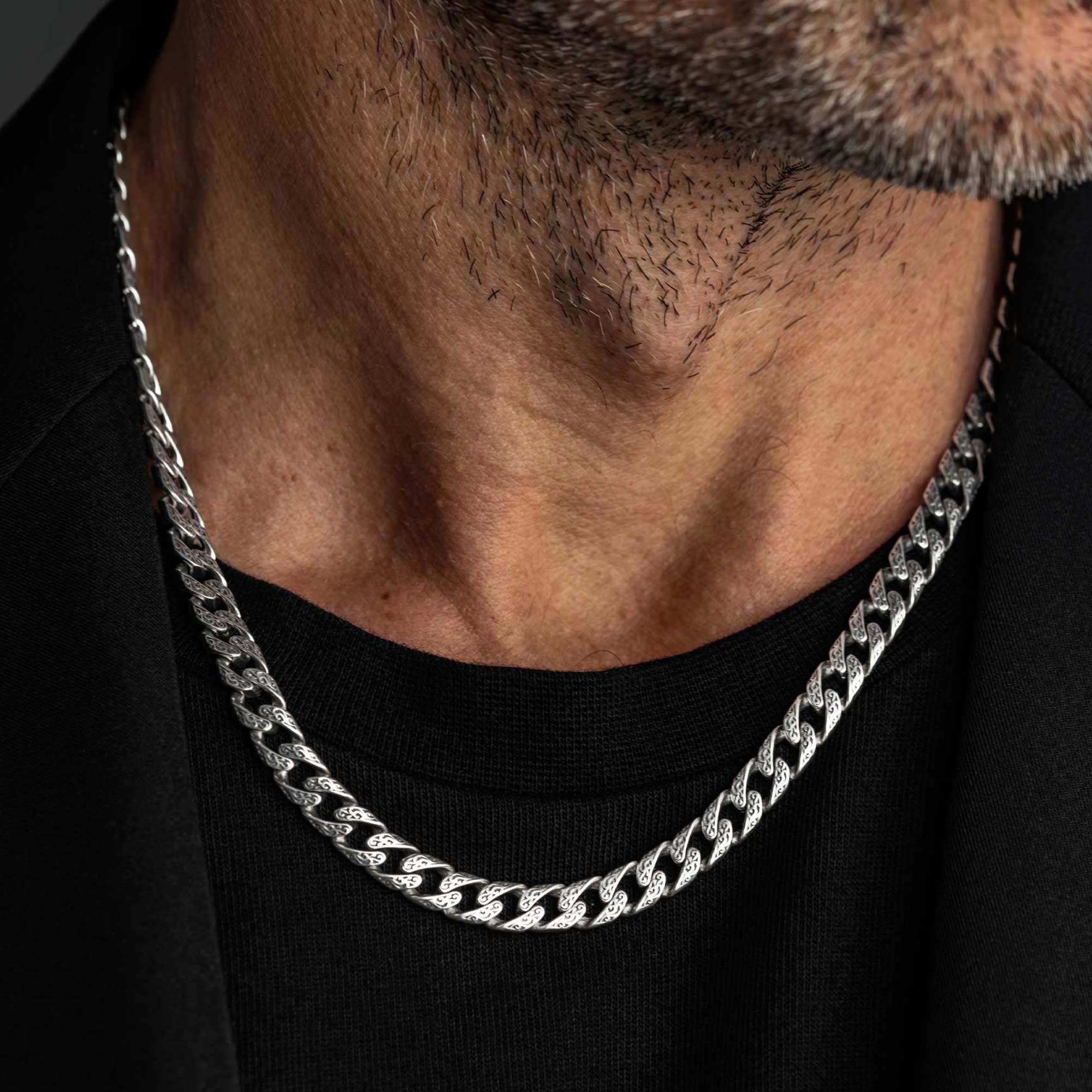 Fulda - Embroidery Patterned Silver Chain Necklace