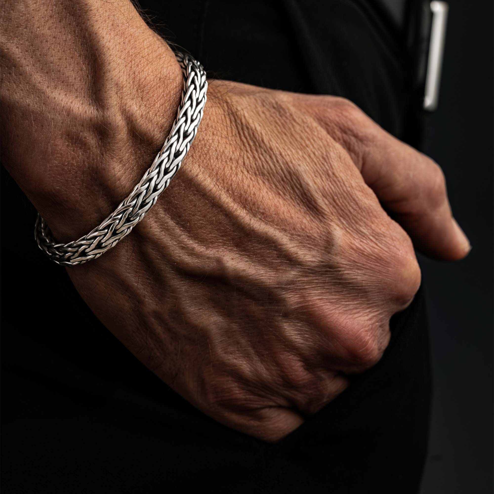 Torro – Handmade Silver Woven Bracelet