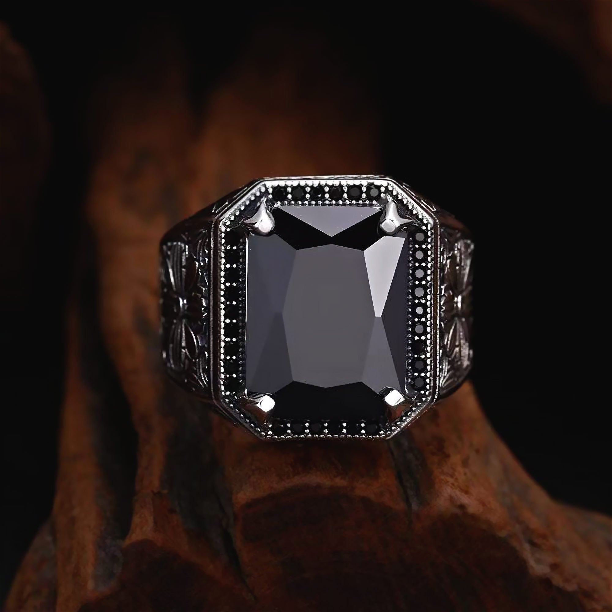 Arco – 925 Silver Statement Ring with Black Stone