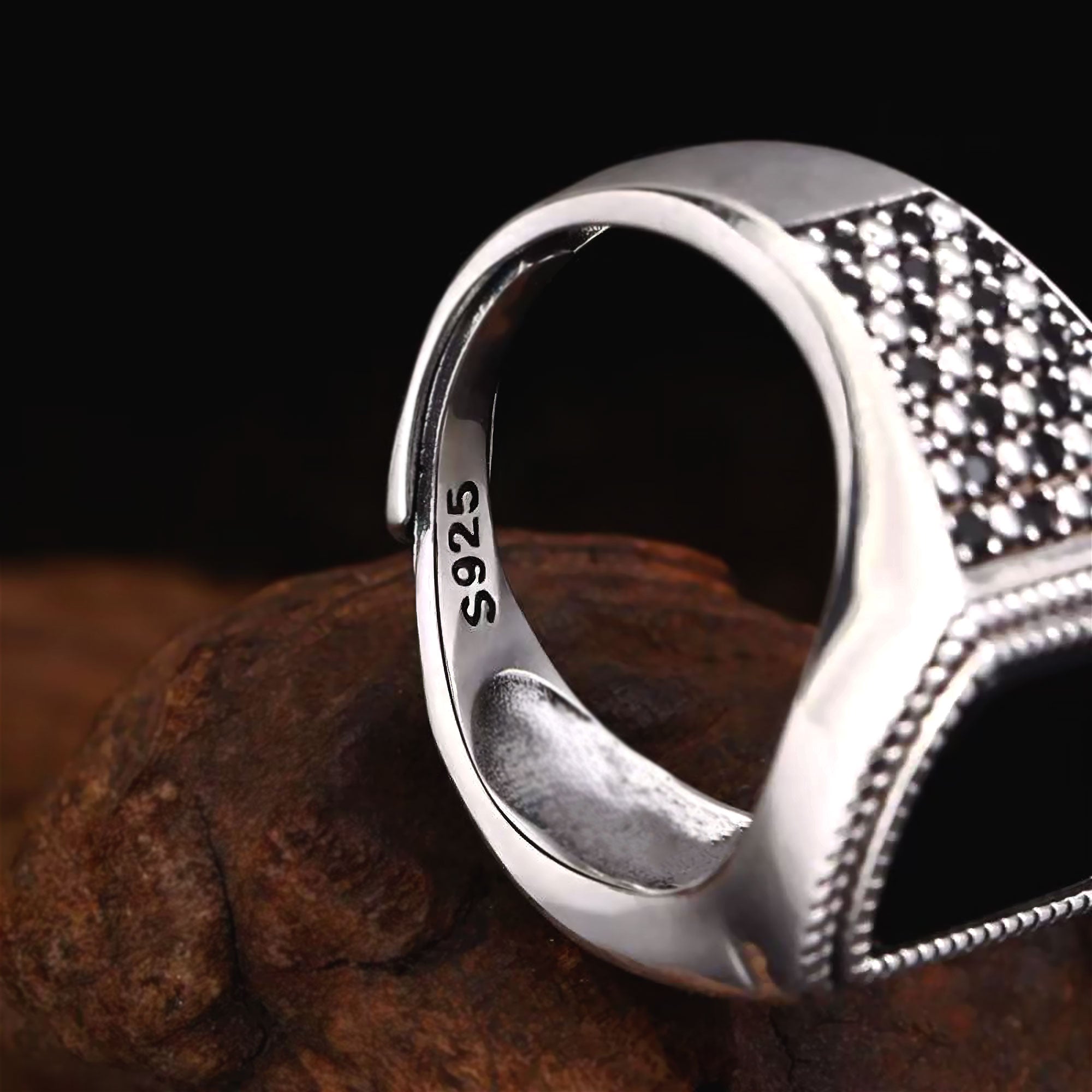 Odin – Signetring i 925 Sølv