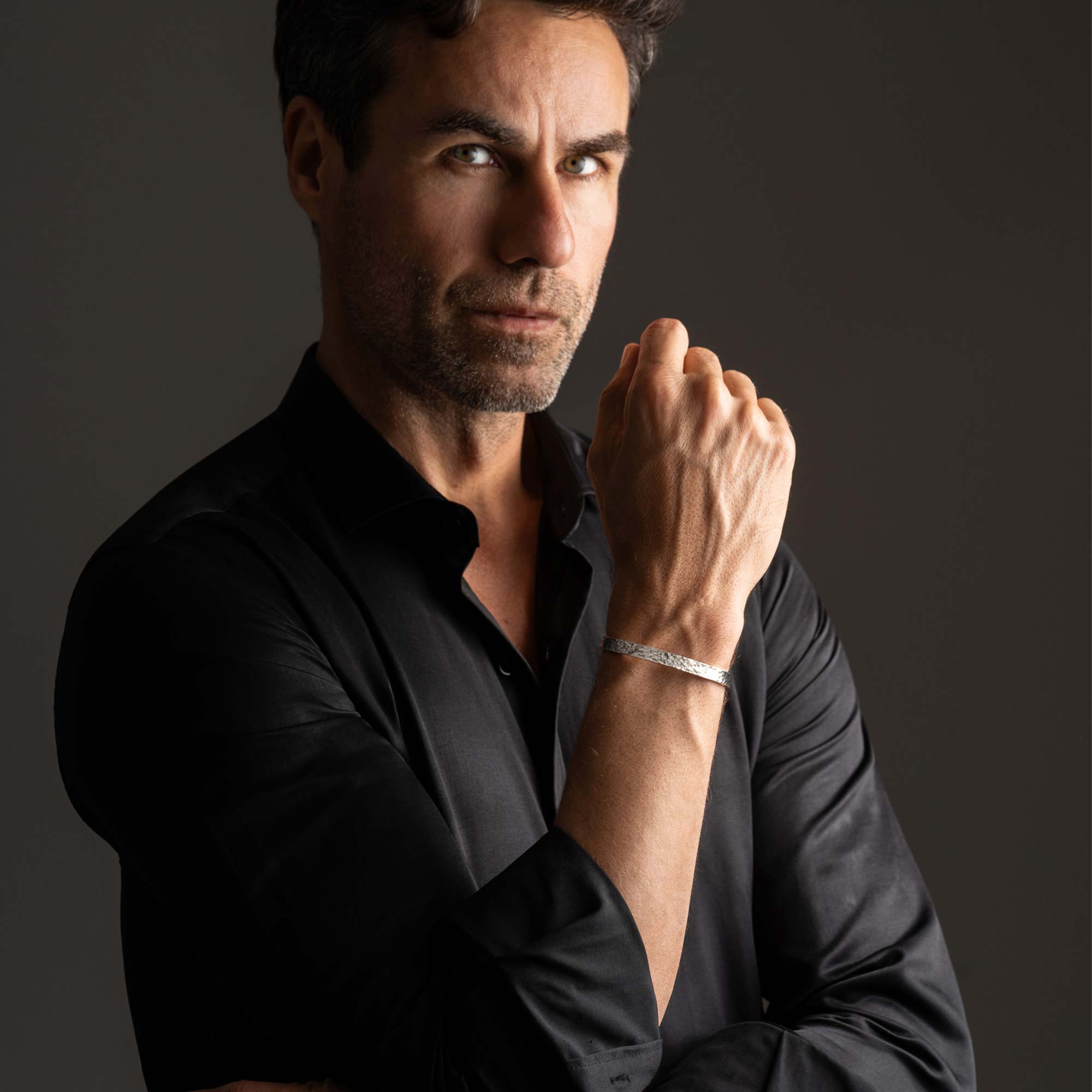 Lugo - Håndlavet Hamret Sølv Armbånd