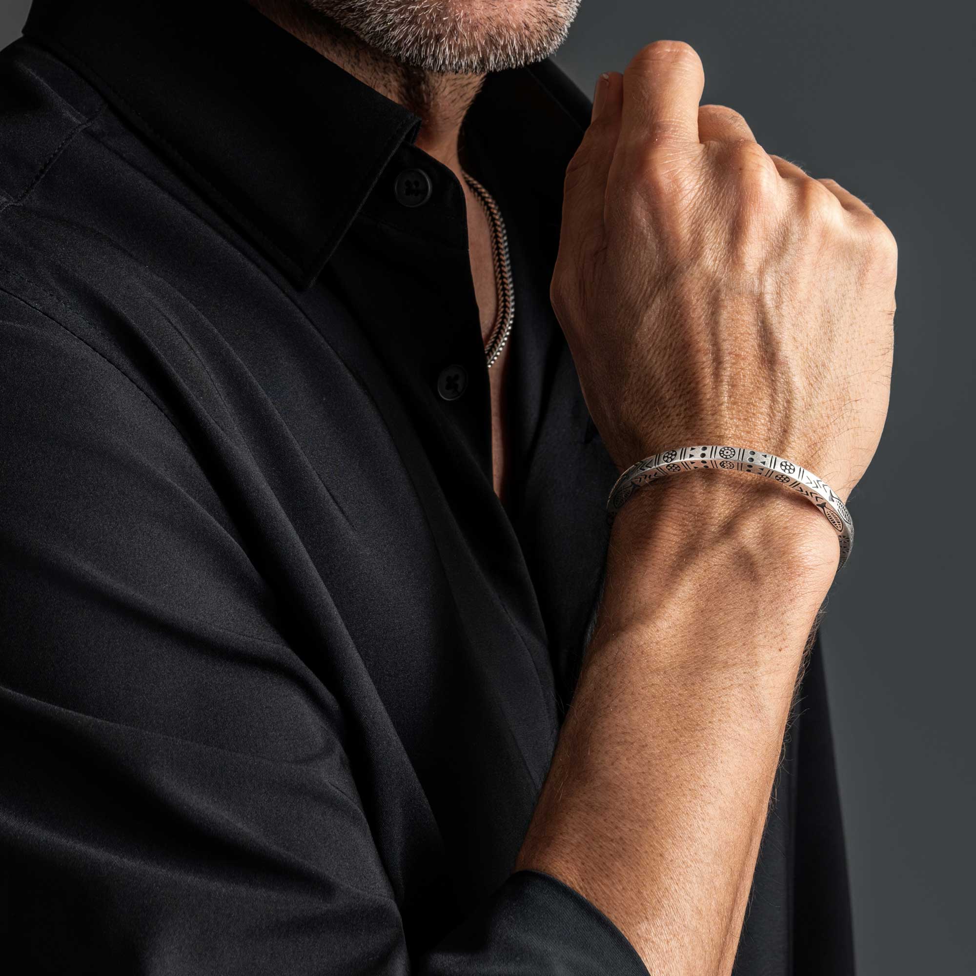 Como - Silver Bangle Bracelet