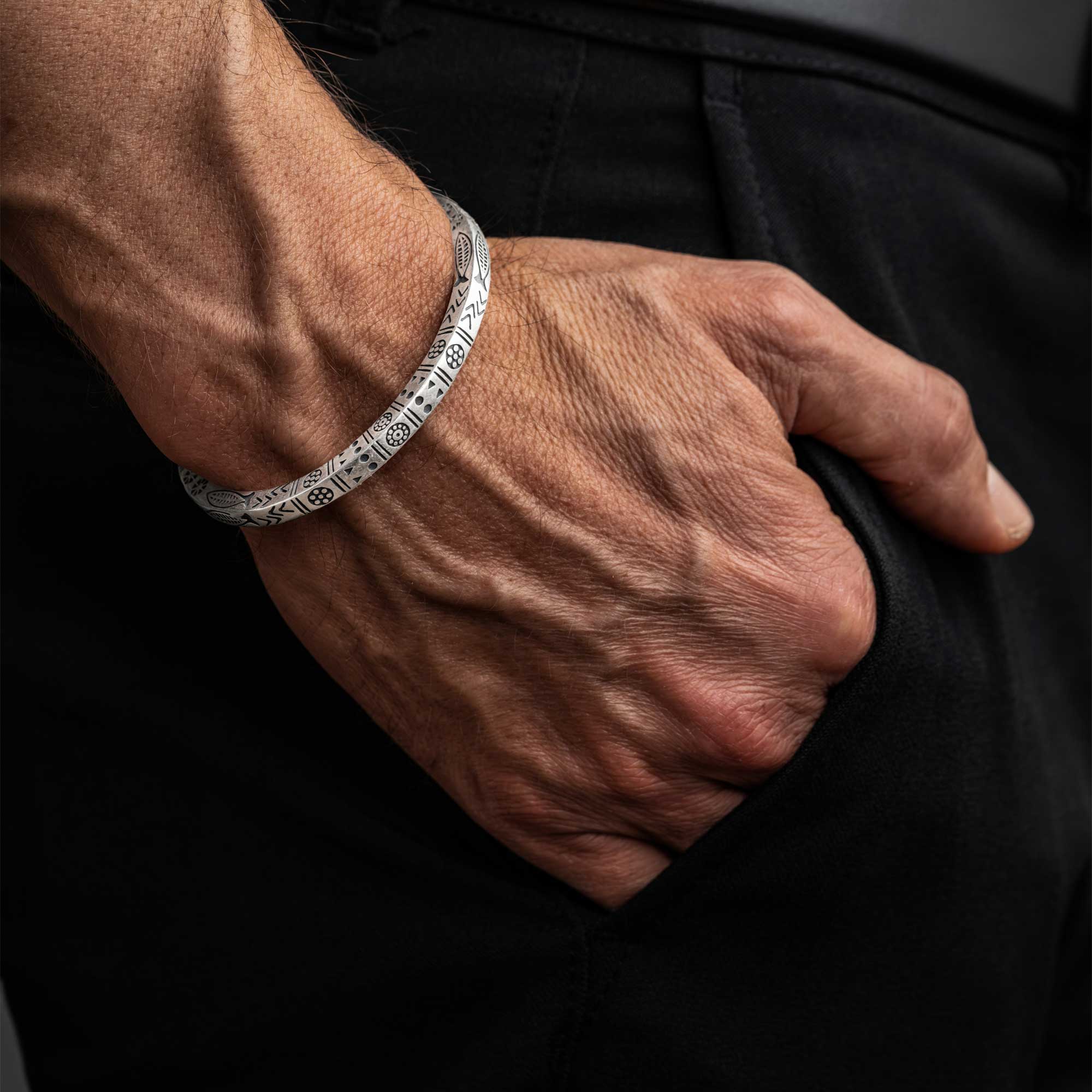 Como - Silver Bangle Bracelet