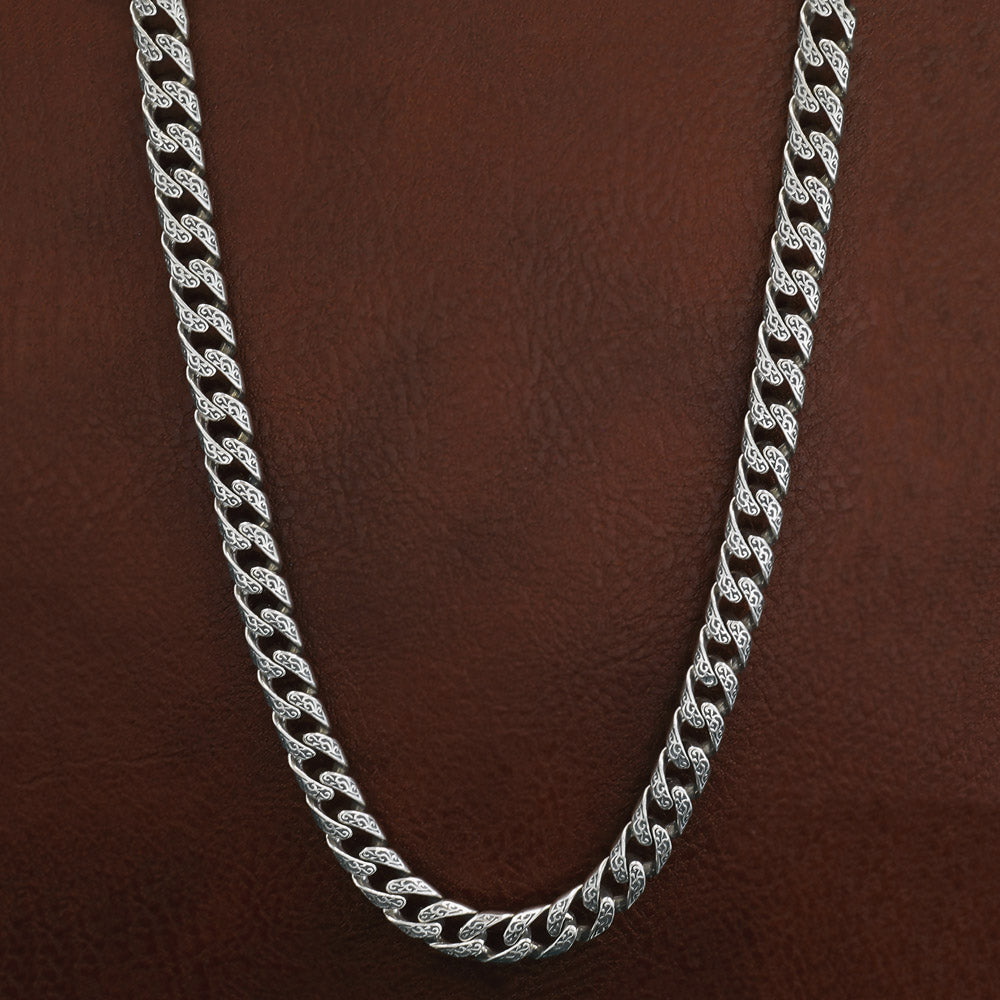 Fulda - Embroidery Patterned Silver Chain Necklace