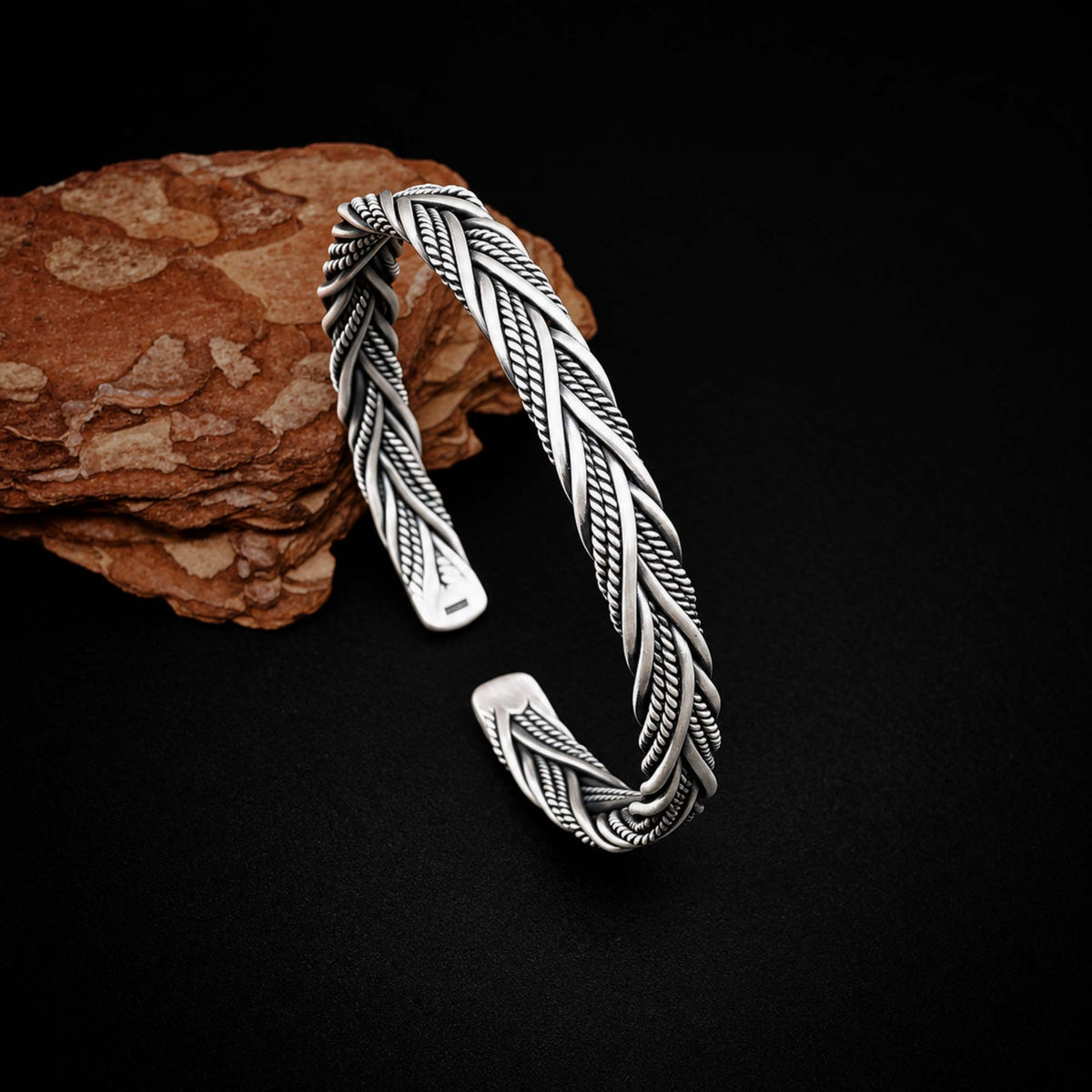 Milan - Twisted Cuff Bracelet