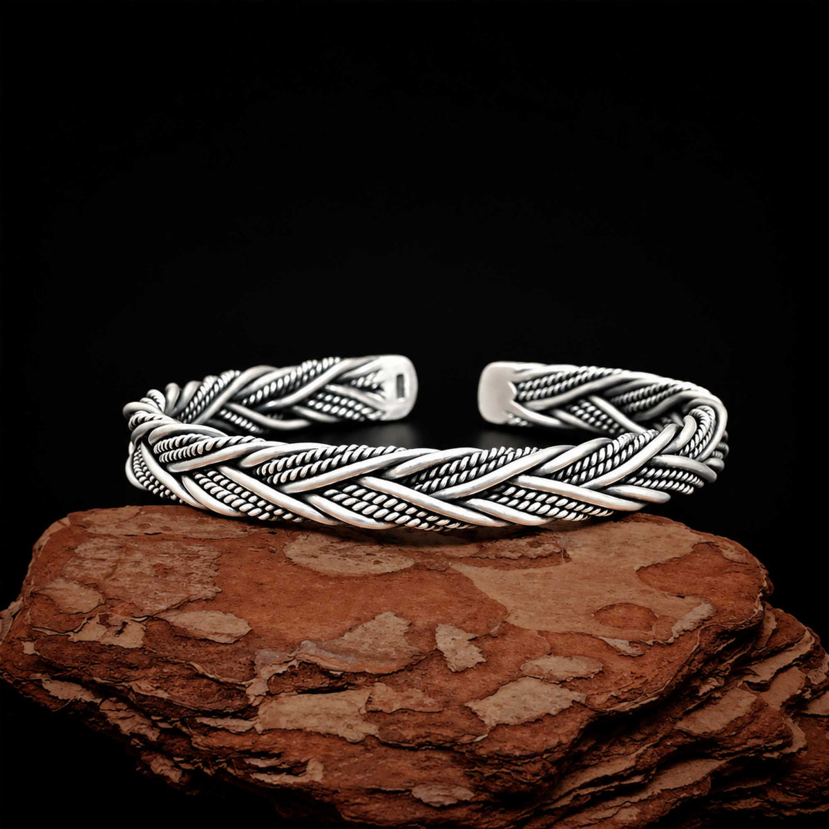 Milan - Twisted Cuff Bracelet