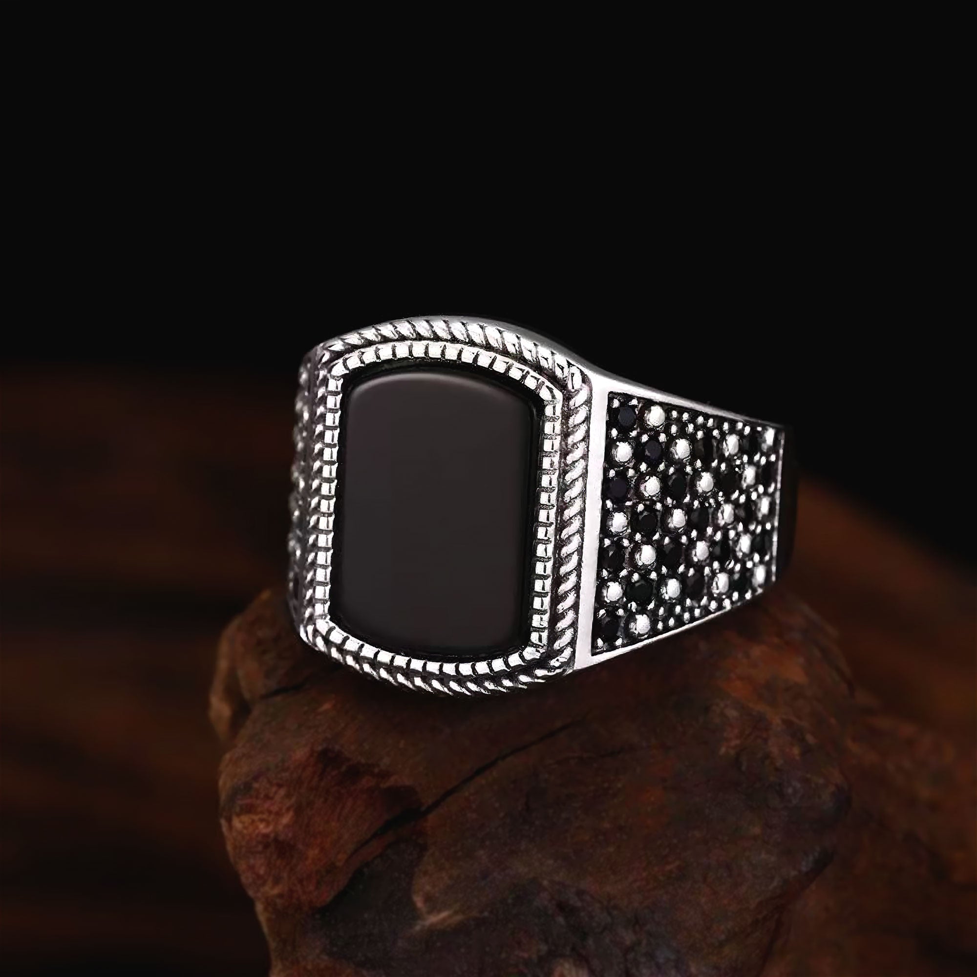 Odin – Signetring i 925 Sølv